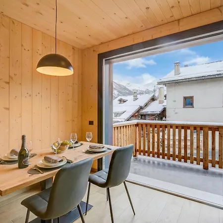 Apartment Leba House *