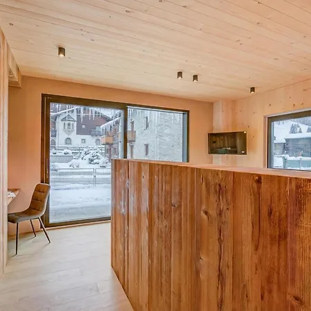 Apartment Leba House *