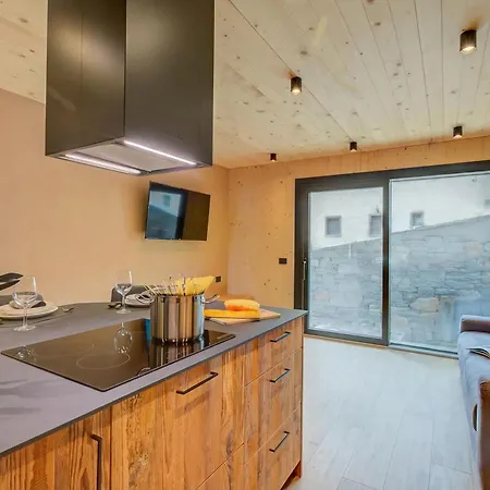 Leba House Apartman Livigno